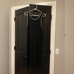 Large women’s black Mossimo dress